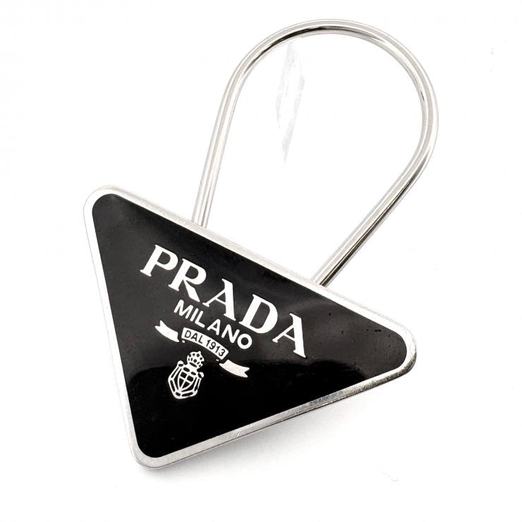 プラダ メタル キーリング ブラック シルバー キーホルダー トライアングルロゴ PRADA 正規品【鑑定済み】