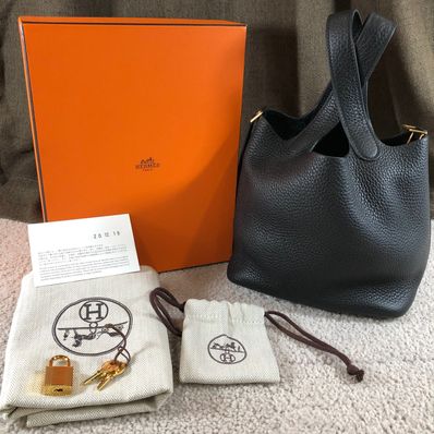 Hermes Picotin Lock 22/MM Taurillon Clemence "Noir/Gold"
