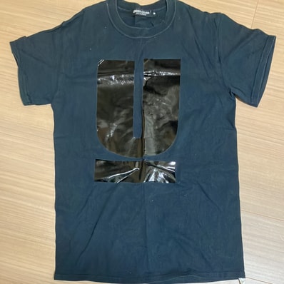 アンカバティシャツ