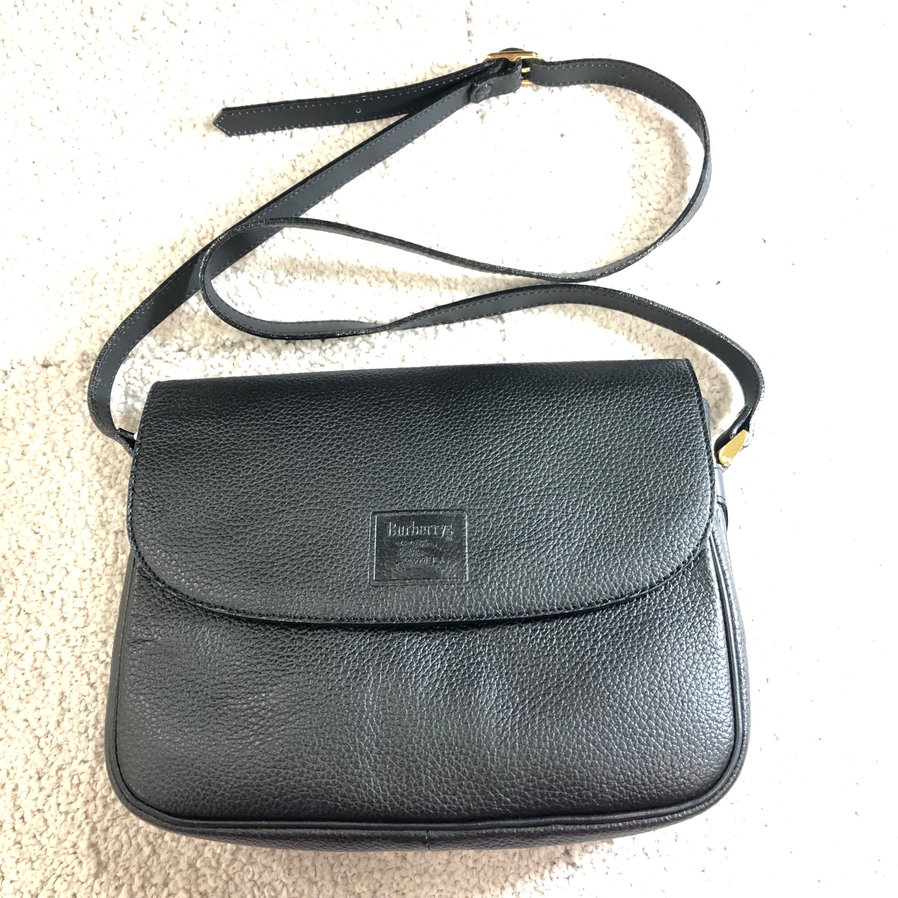 バーバリー レザーショルダーバッグ