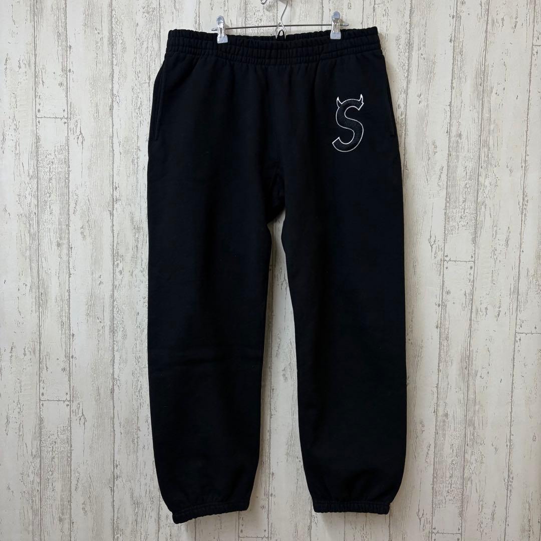 Supreme S Logo Sweatpant "Black" (22FW)