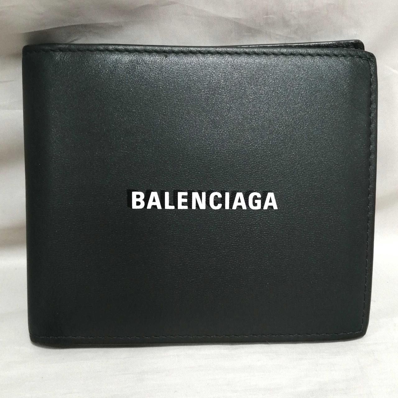 BALENCIAGA