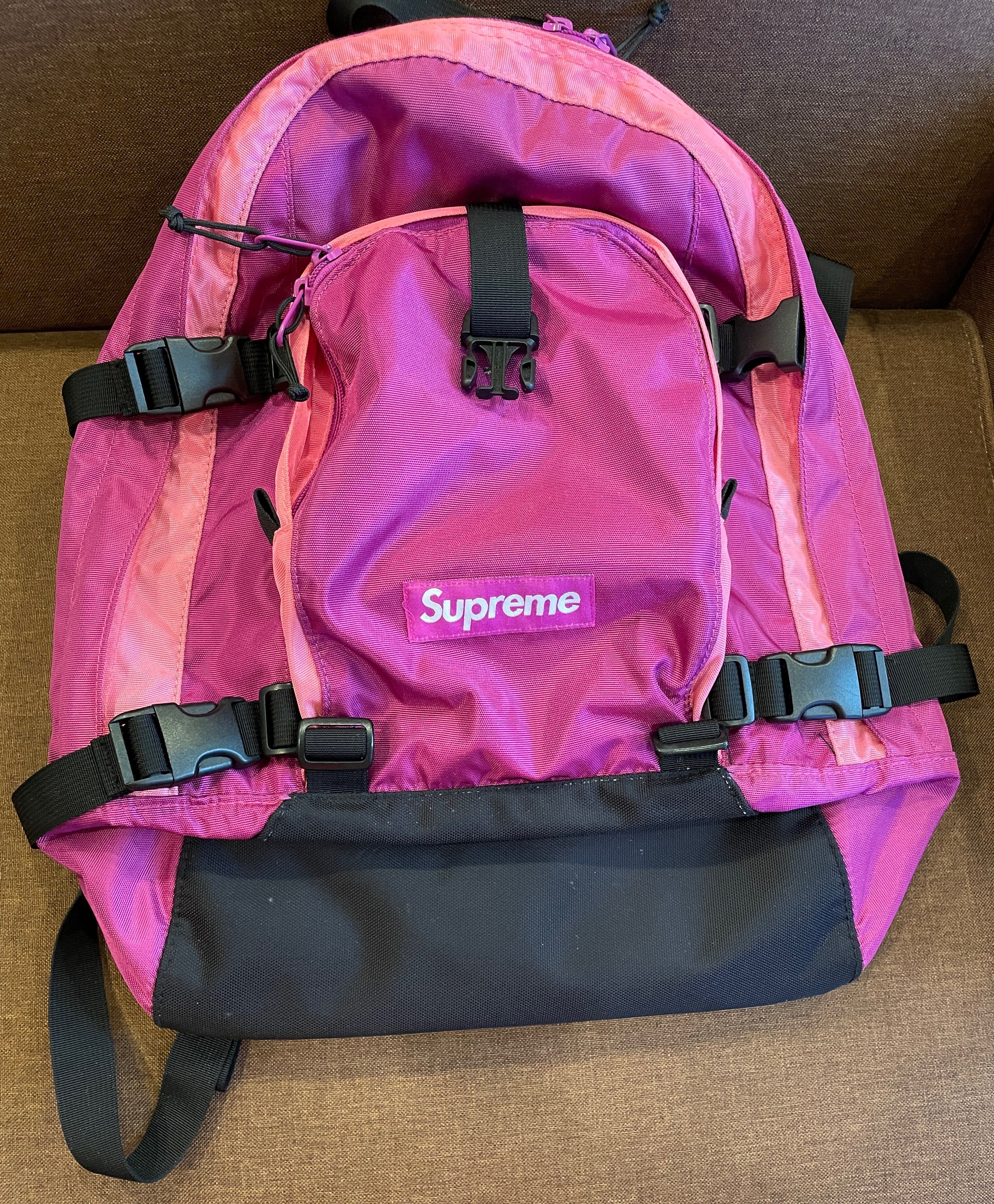 Supreme 19FW Backpack "Magenta"
