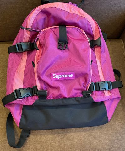 Supreme 19FW Backpack "Magenta"