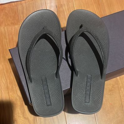 プラダサンダル