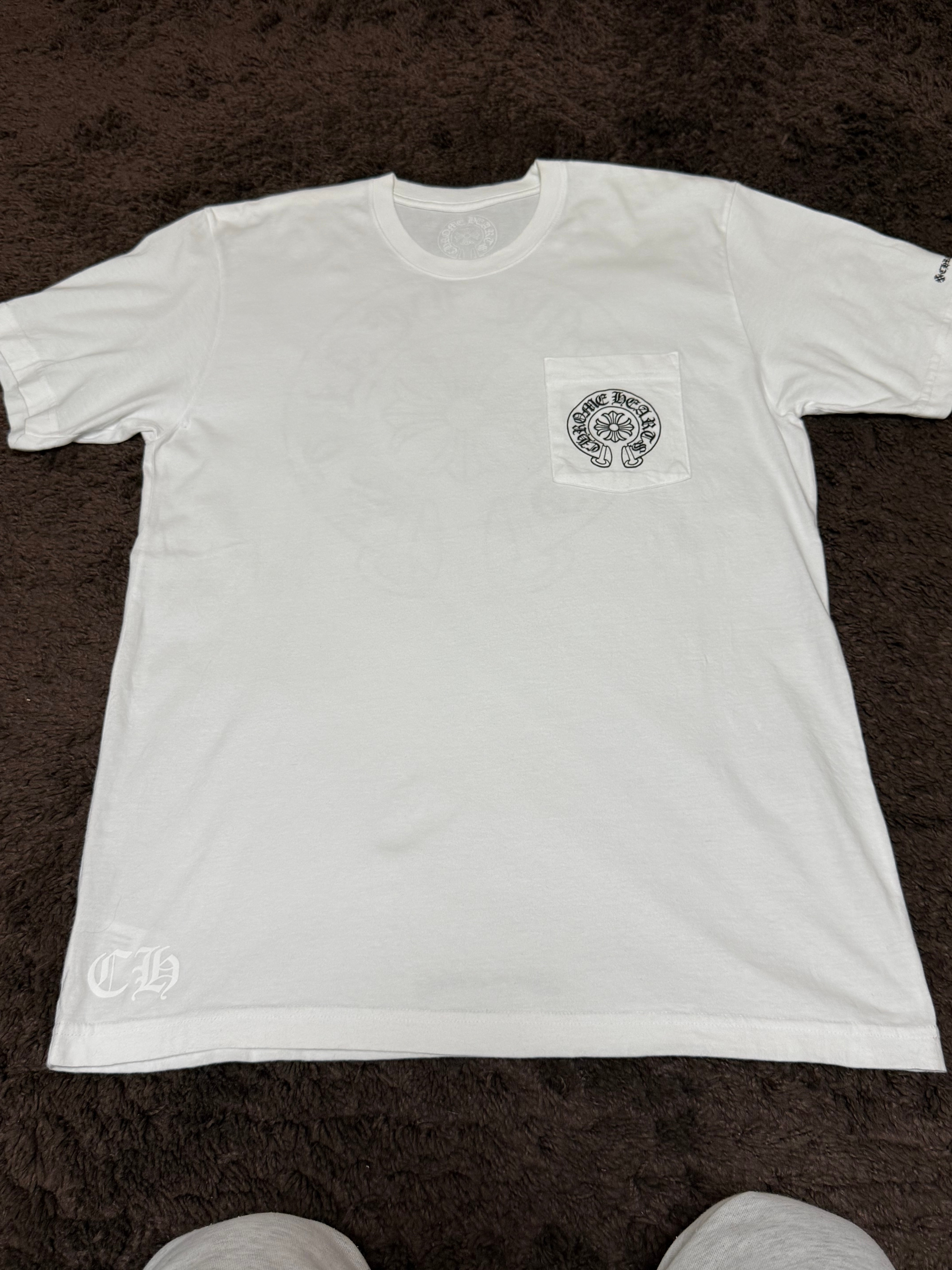 クロムハーツ ホースシュー ロゴ ポケット Tシャツ 