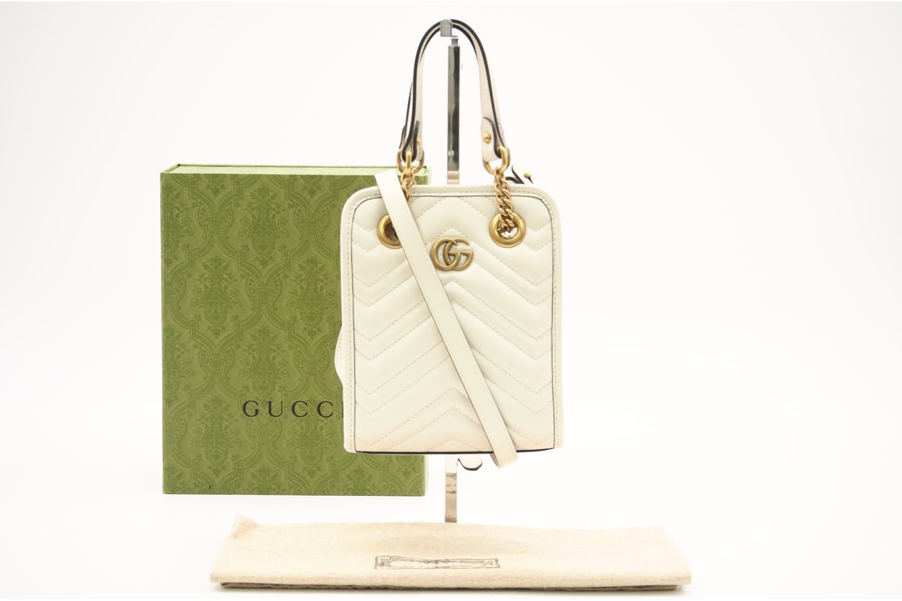 極美品 GUCCI グッチ GGマーモント レザー キルティング ミニバッグ 696123 2wayショルダーバッグ ホワイト レザー レディース