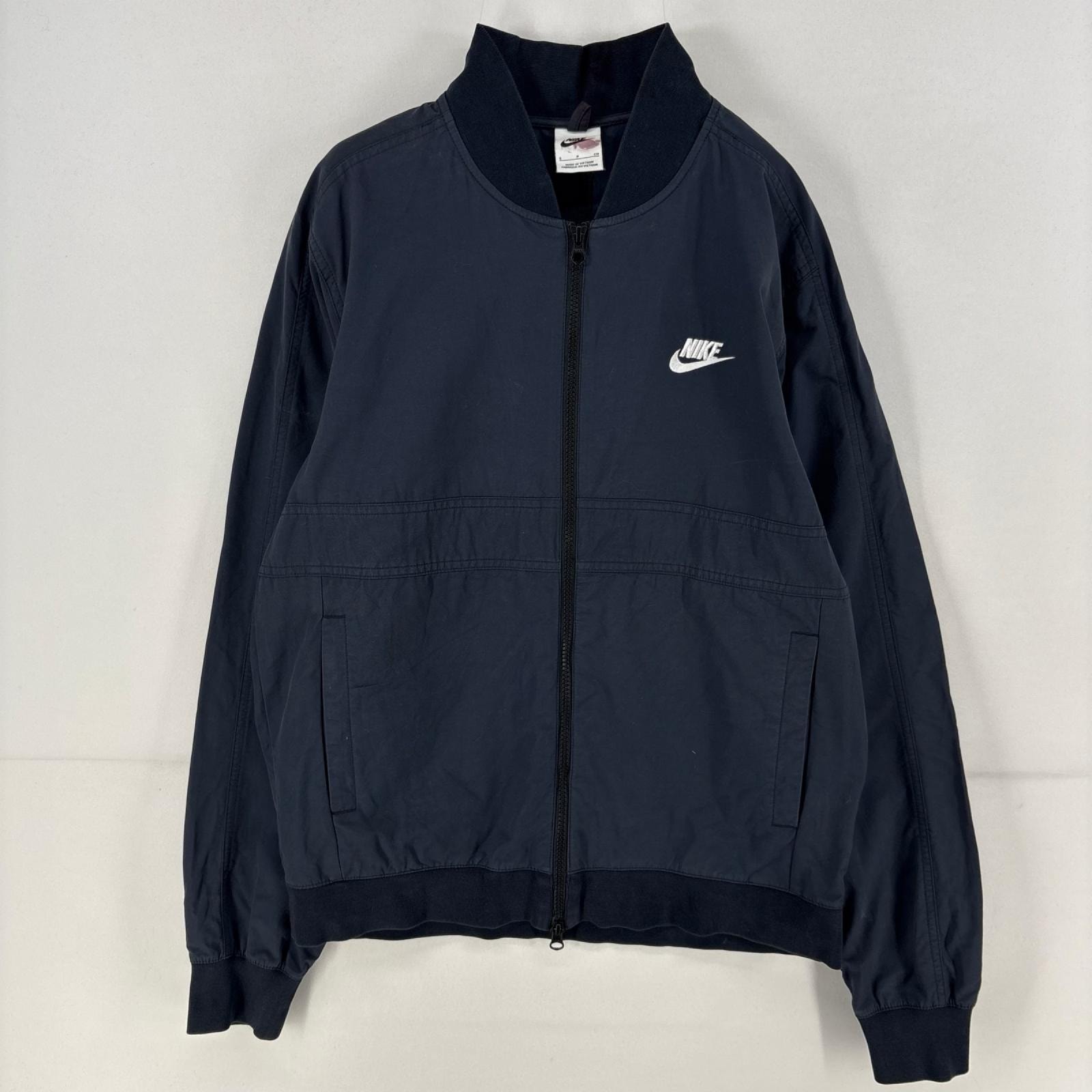 古着 ナイキ NIKE ジャケット フルジップ 刺繍 ブルゾン ワンポイント ロゴ S  ブラック系 メンズ