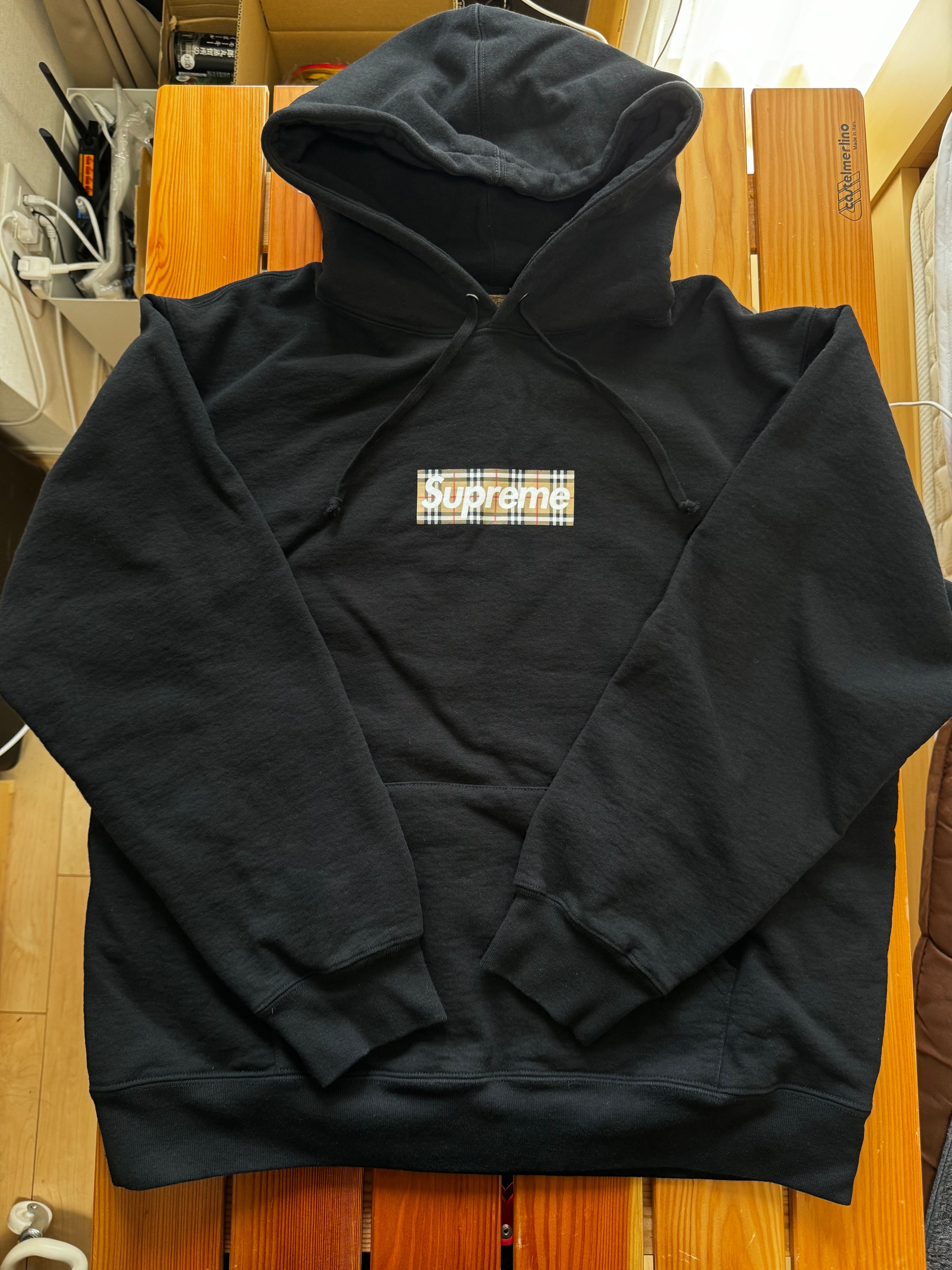Supreme / Burberry Box Logo Hooded Sweatshirt "Black"