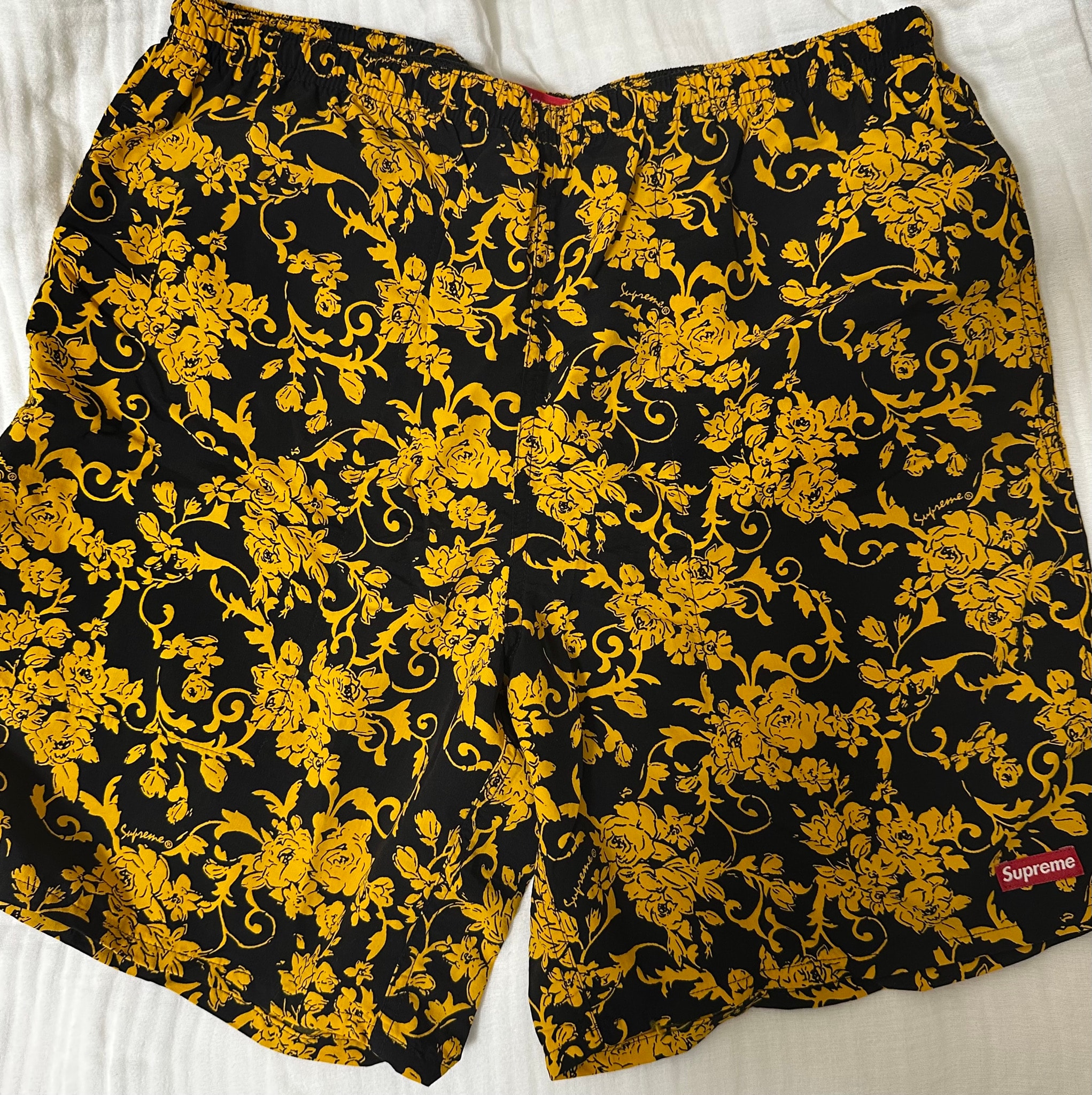    Supreme Nylon Water Short Black Floral