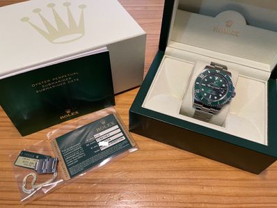 ROLEX Submariner Date "Green/Stainless Steel"