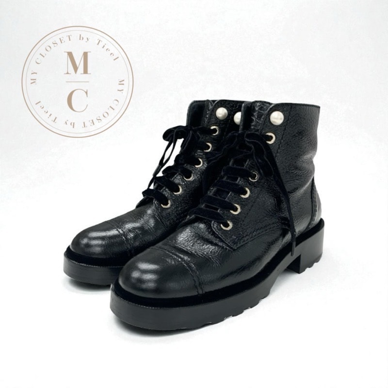 シャネル CHANEL ブーツ ショートブーツ 靴 シューズ レザー ベロア ブラック 黒 ココマーク パール レースアップ