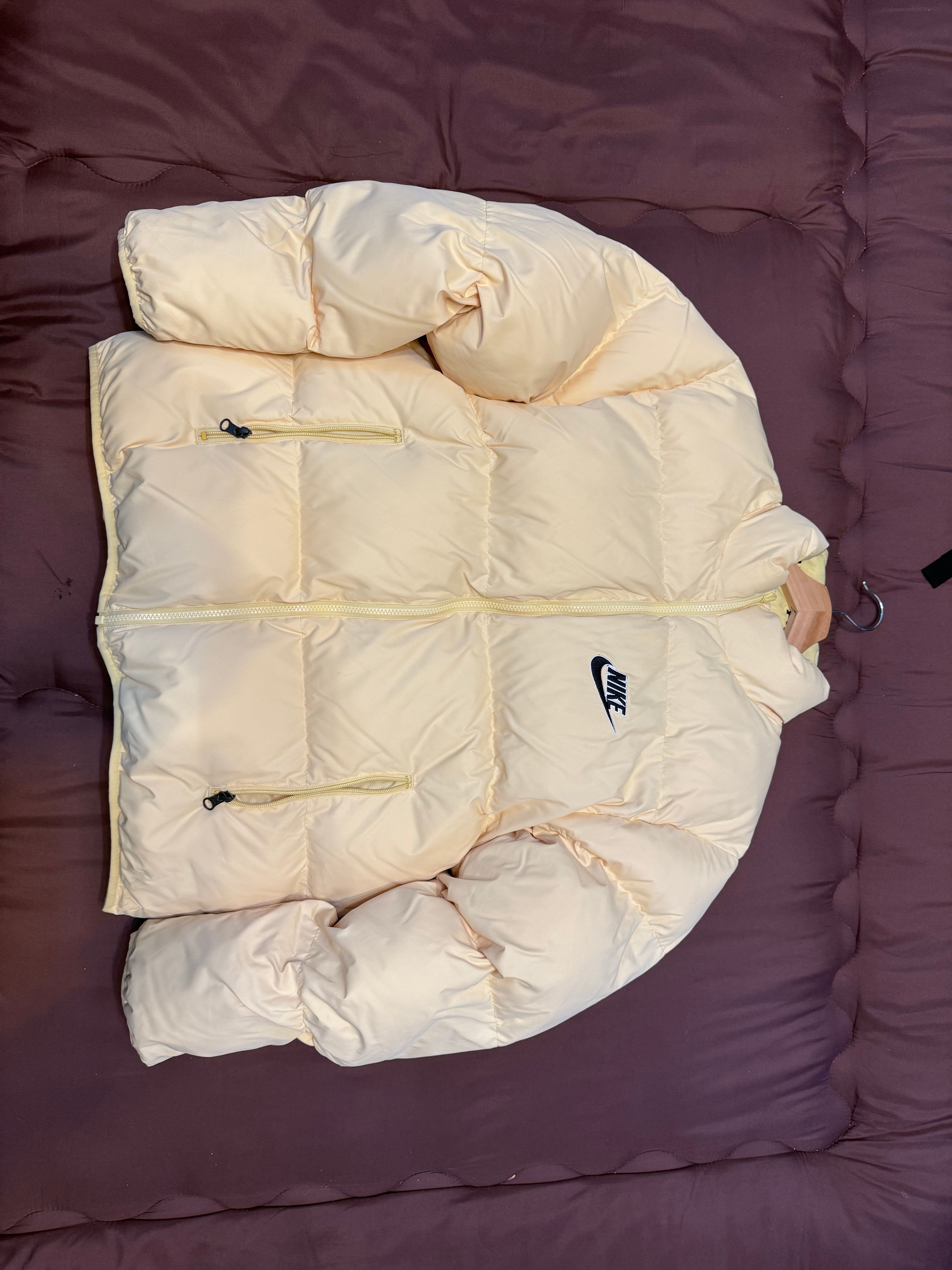 Supreme / Nike® Reversible Puffy Jacket "Yellow"