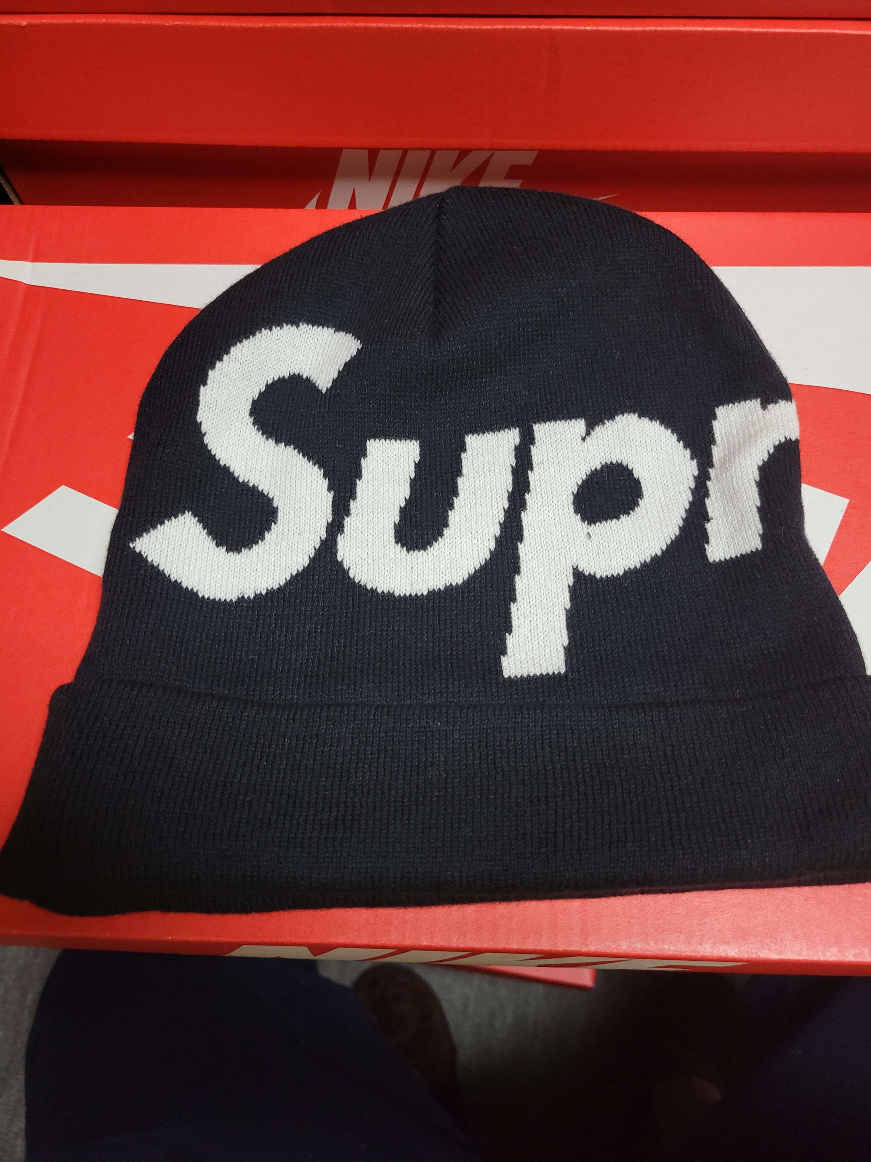 Supreme Big Logo Beanie "Black"