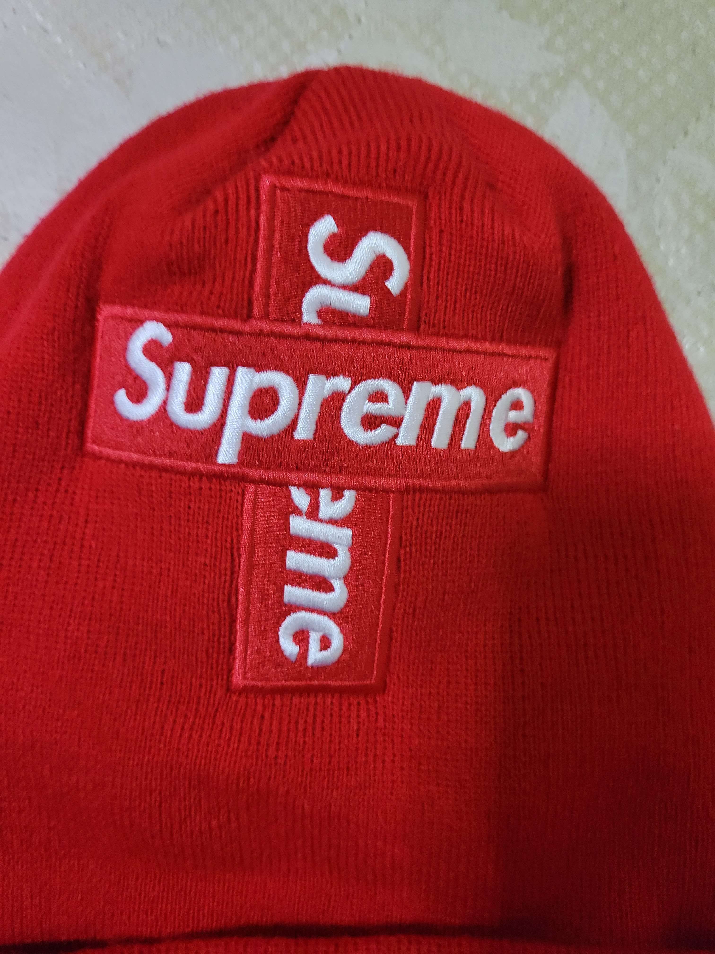 Supreme New Era® Cross Box Logo Beanie "Red"