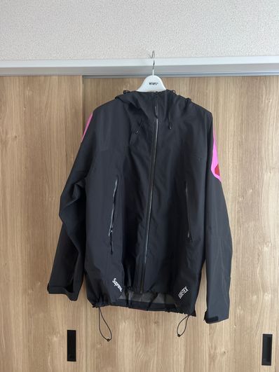 Supreme Gonz GORE-TEX Shell Jacket "Black"