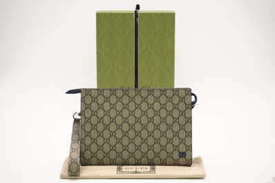 極美品 GUCCI グッチ GGスプリーム バイカラー スモール ポーチ 768255 クラッチバッグ バイカラー ベージュ ブラウン ブルー コーティングキャンバス メンズ