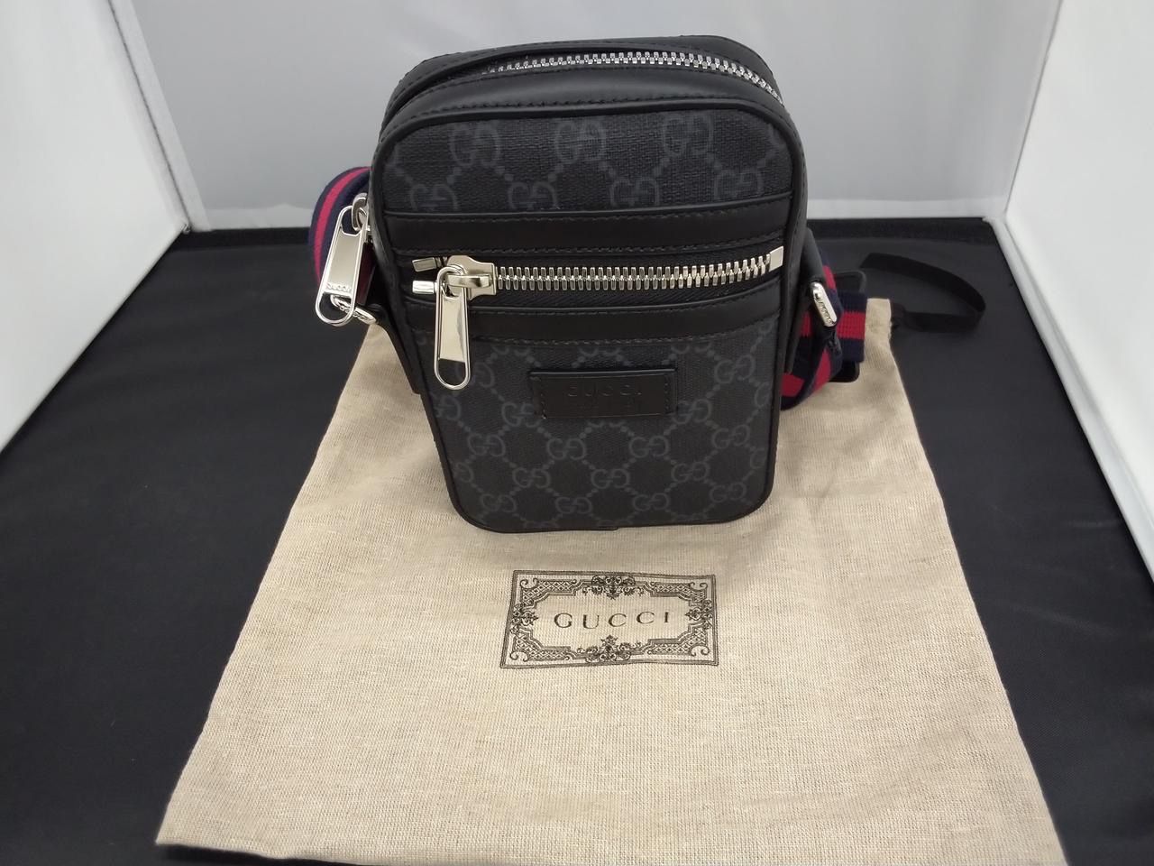 GUCCI GG Supreme Messenger Bag