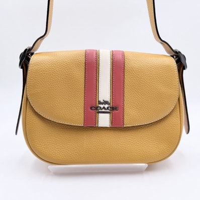 COACH(コーチ)メイシー サドル バッグ ヴァーシティ ストライプ ショルダーバッグ レザー イエロー系 斜め掛け可 C2297