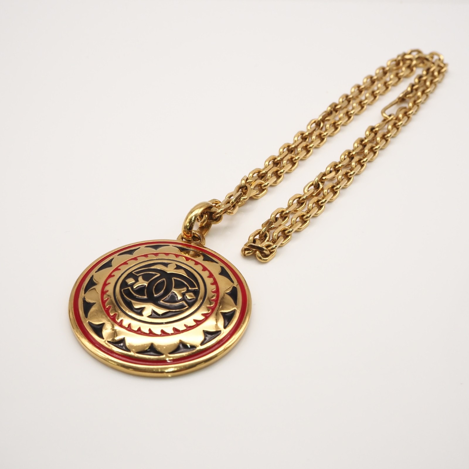 美品 CHANEL シャネル ココマーク メダル ペンダントネックレス GP - ネックレス ゴールド ブラック レッド GP レディース