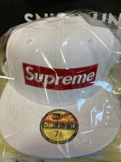 Supreme Money Box Logo New Era "White"