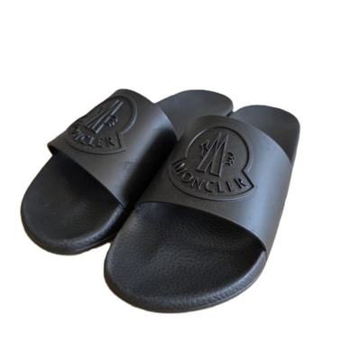 MONCLER モンクレール Basile バジーレ シャワーサンダル ラバーサンダル エンボスロゴ 28cm サンダル 4C00020 M2999 ラバー ブラック メンズ【中古】