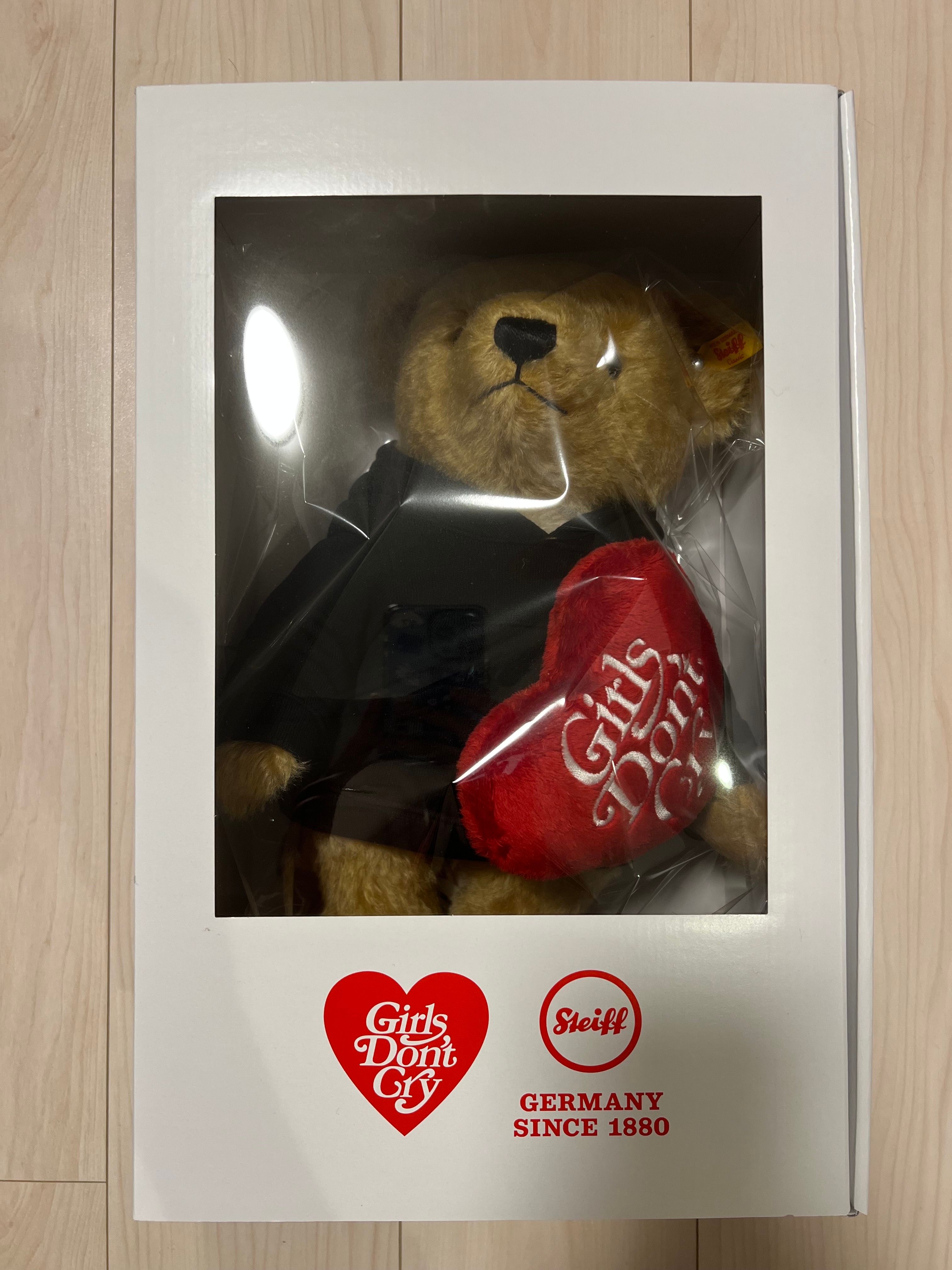 Girls Don’t Cry × Steiff テディベア