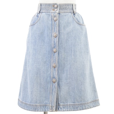 CHANEL シャネル デニムスカート P49386 メティエダール パリ・ダラス シグネチャー ロゴ COCOマーク スター フロントボタン Aライン ボトムス レディース サイズ 34 ライトインディゴ イタリア製 カール・ラガーフェルド期