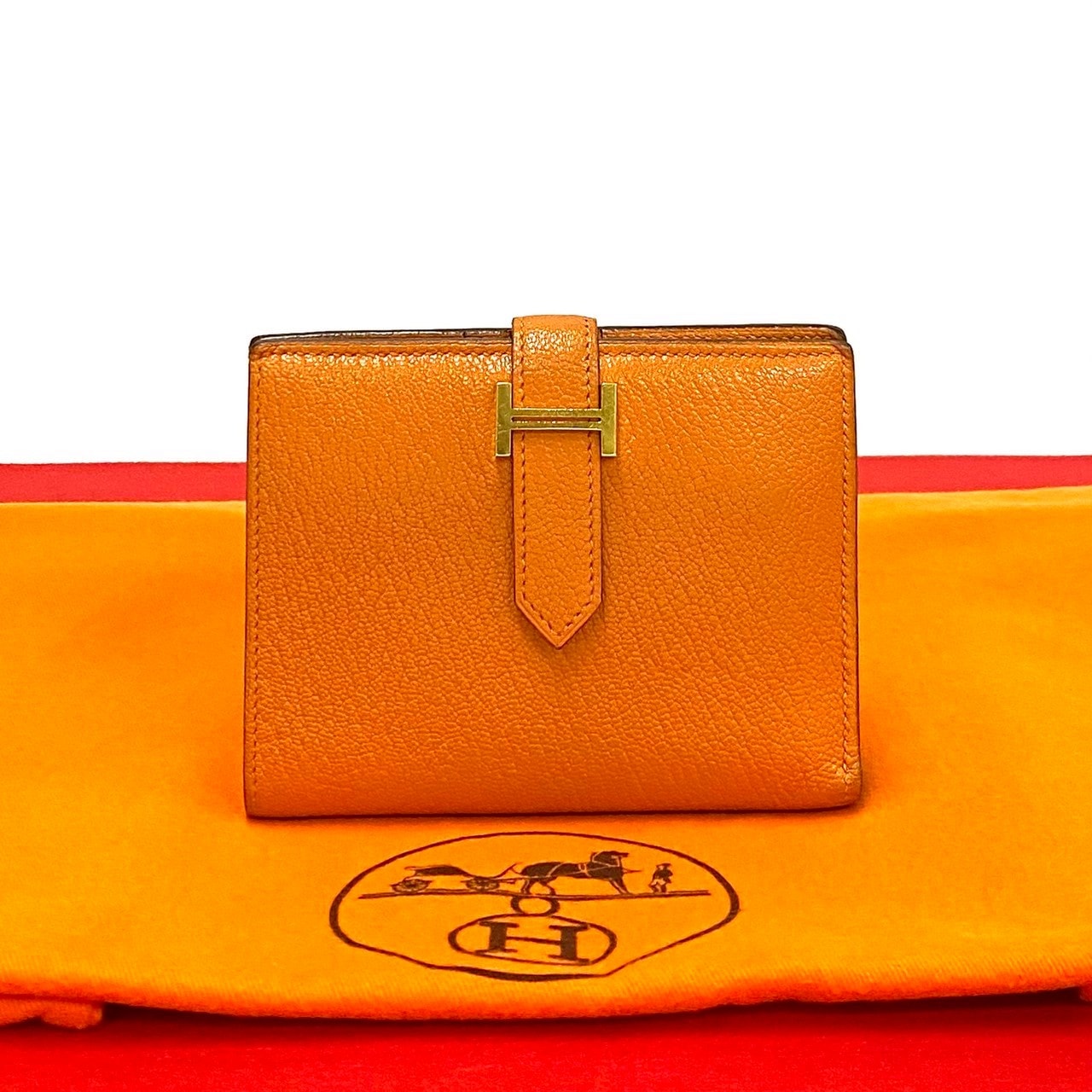HERMES エルメス ベアン コンパクト シェーブル 二つ折り財布 オレンジ
 30673