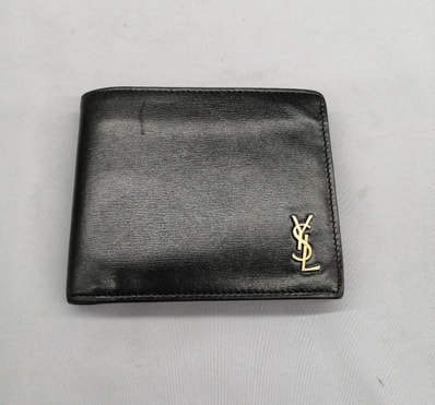 Saint Laurent East/West Wallet "Black"