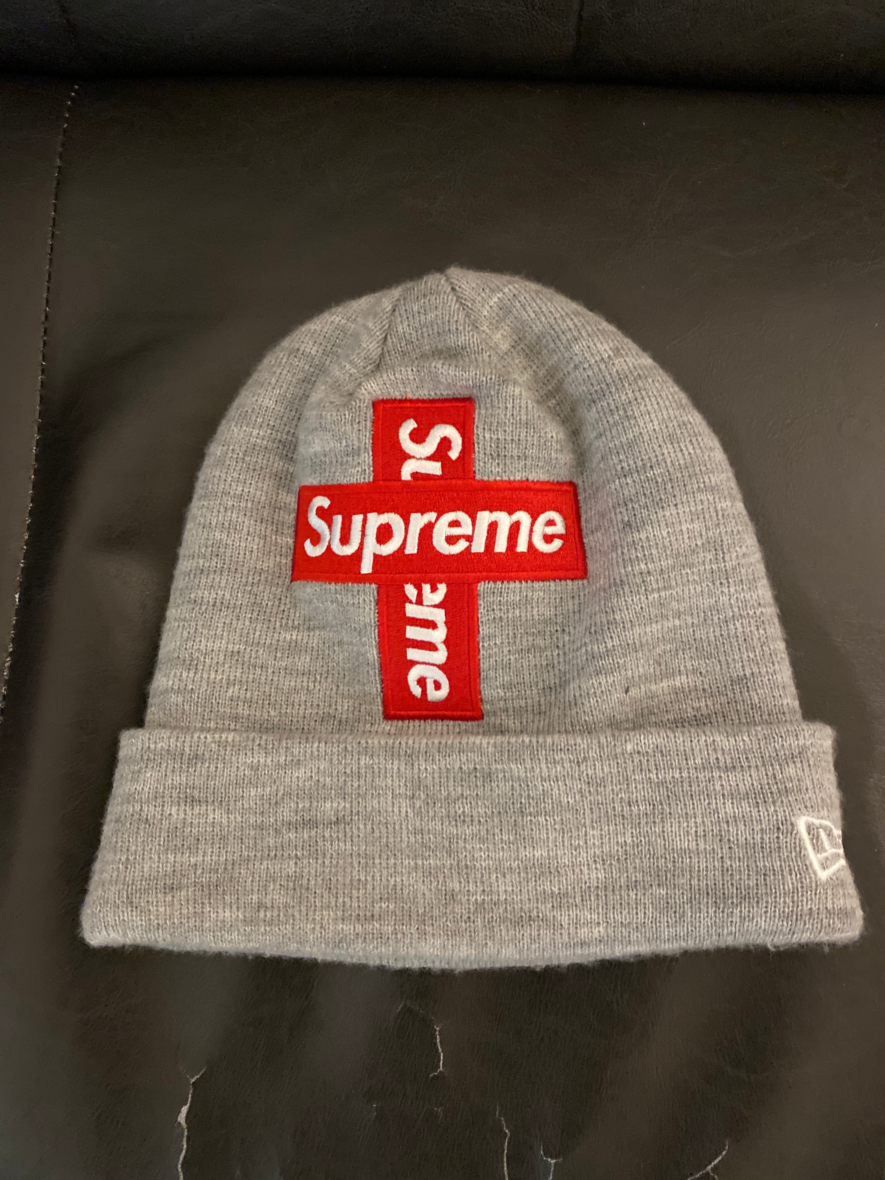 Supreme New Era® Cross Box Logo Beanie "Grey"