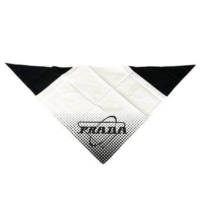 プラダ 三角スカーフ レディース