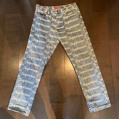 Supreme Frayed Logos Regular Jean "Blue"