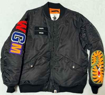 A BATHING APE SHARK LOOSE FIT MA-1BLACK