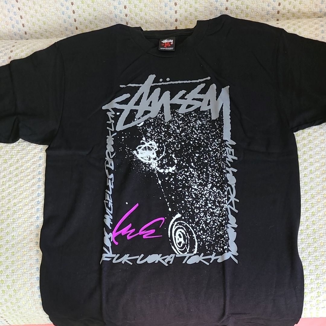 Stussy フューチュラ コラボTシャツ