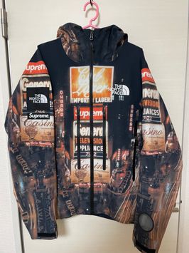 Supreme / The North Face Taped Seam Shell Jacket