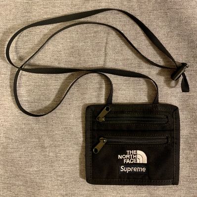 Supreme x The North Face Travel Wallet Supreme x The North Face Travel Wallet