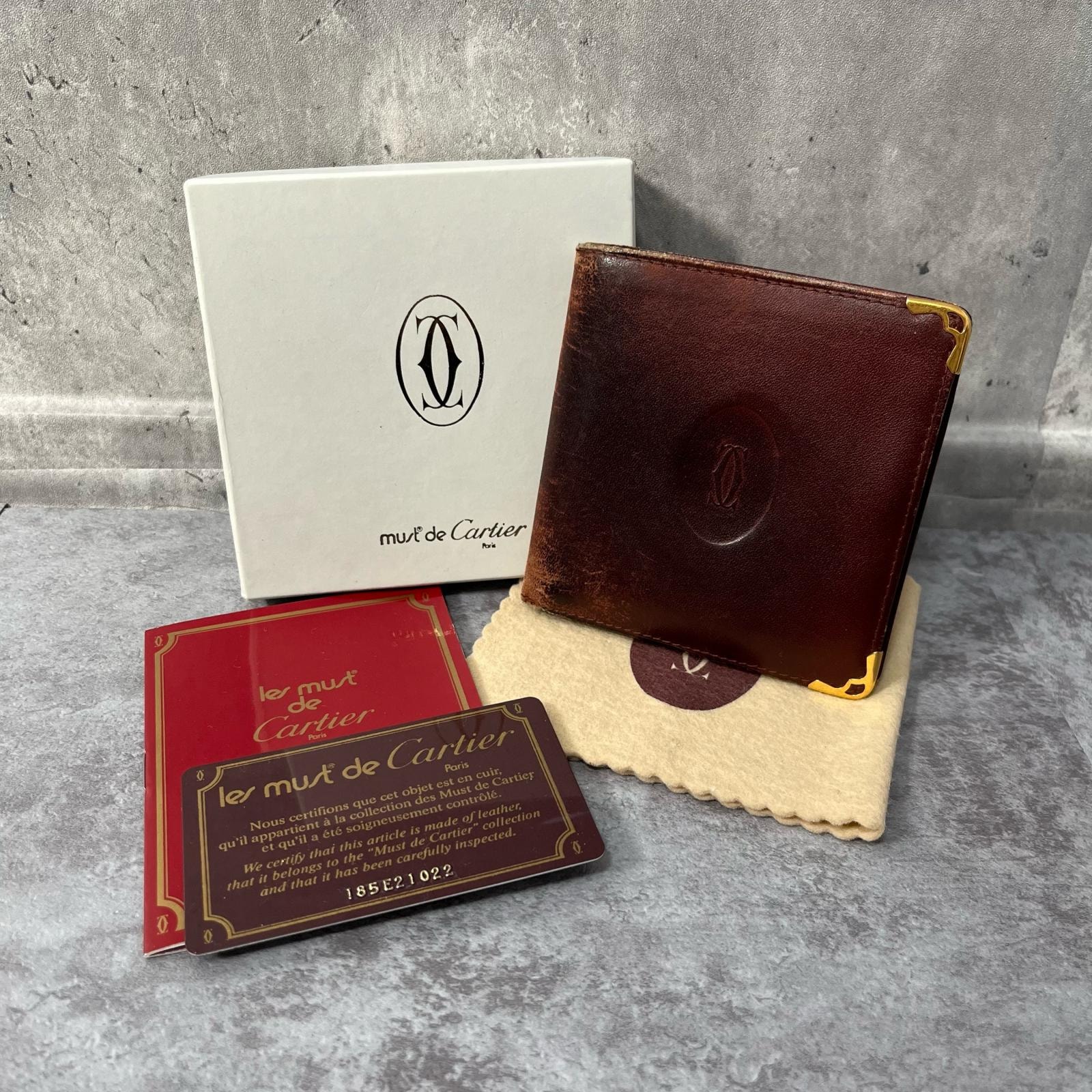 カルティエPOJ10014 二つ折り財布 メンズ