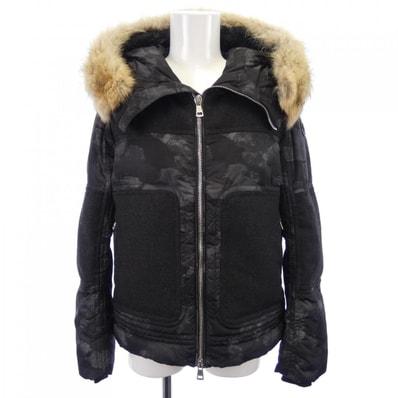 モンクレール MONCLER ダウンジャケット