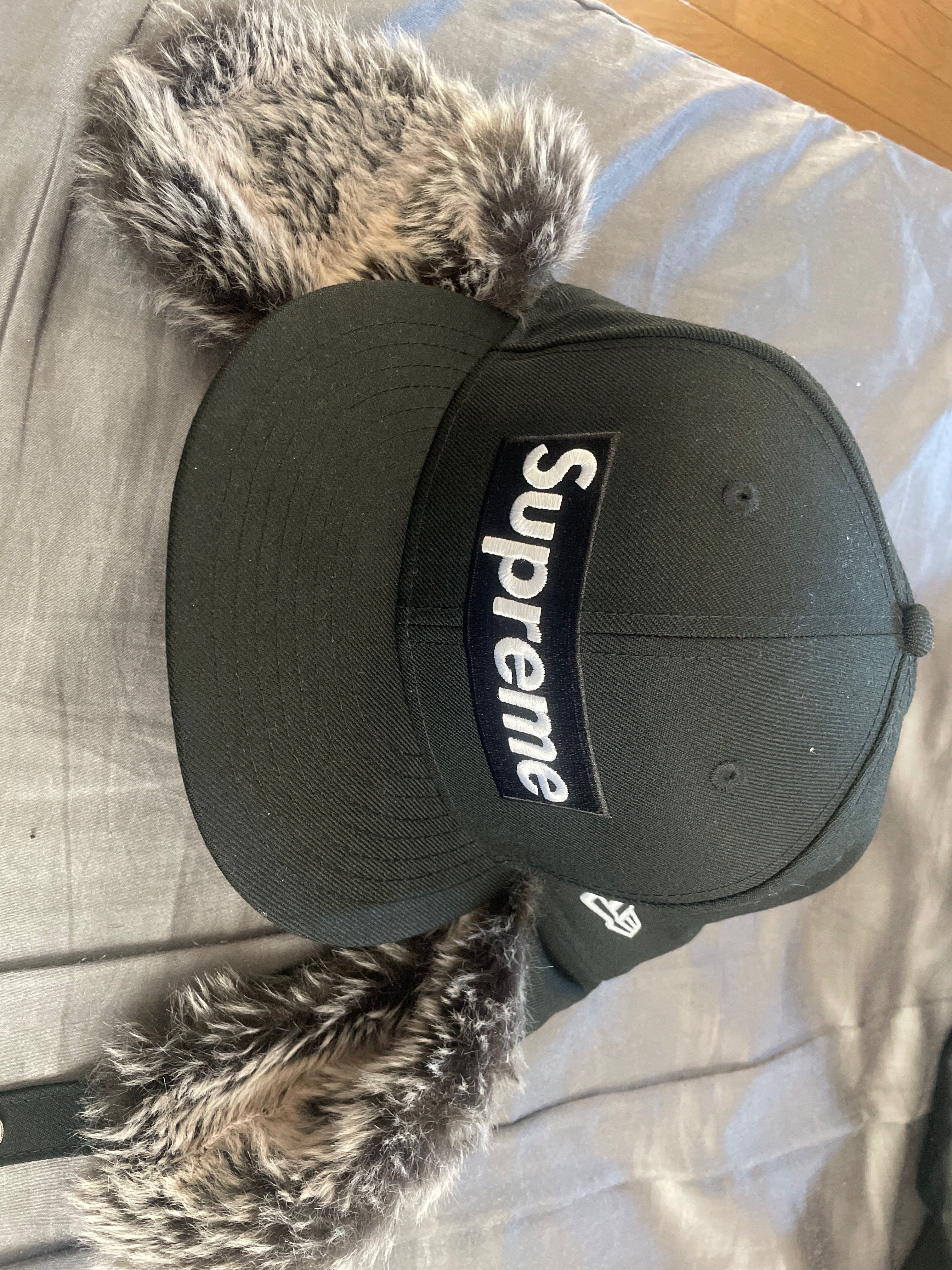 Supreme Earflap New Era® "Black"