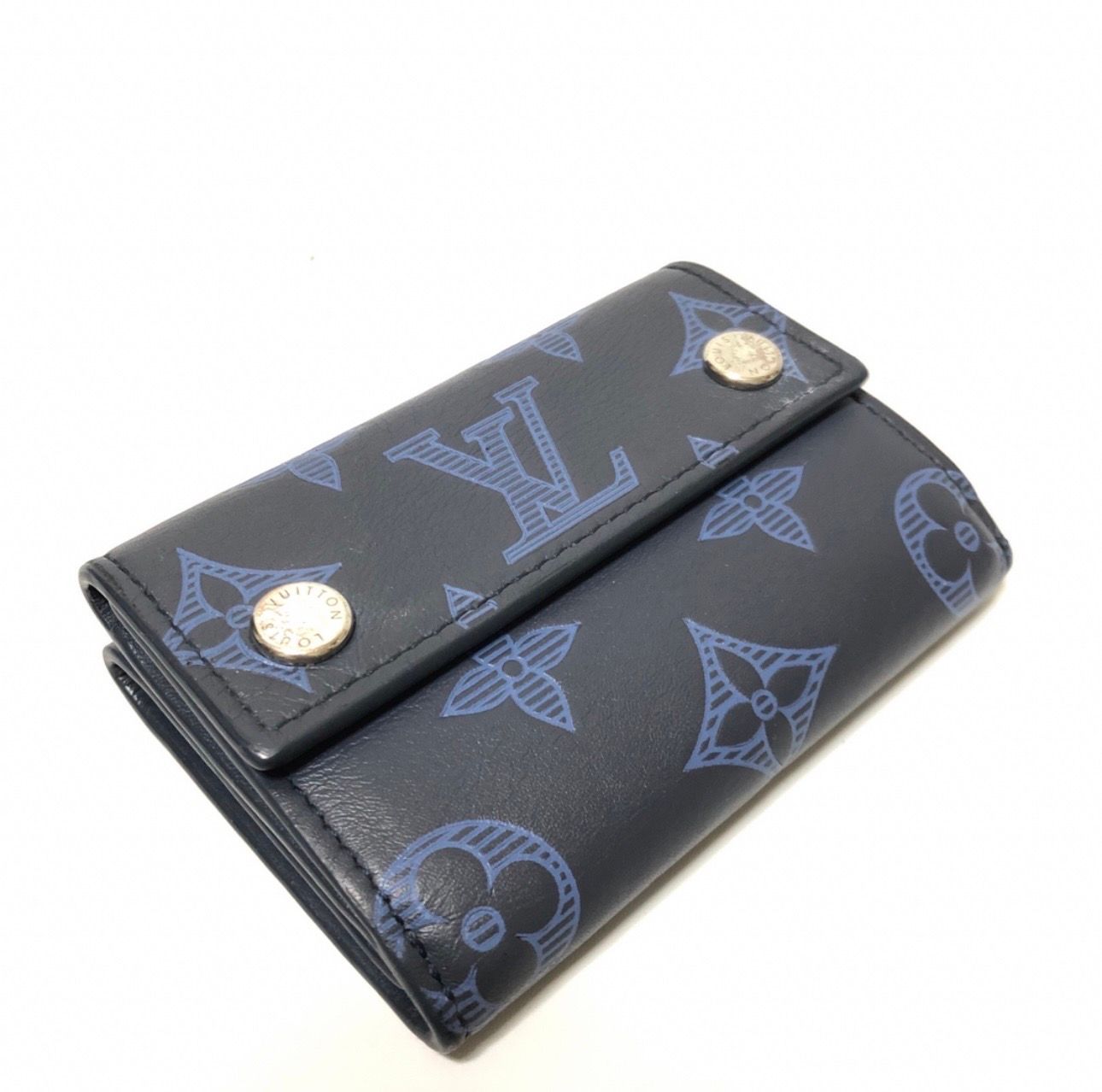 Louis Vuitton Discovery Compact Wallet