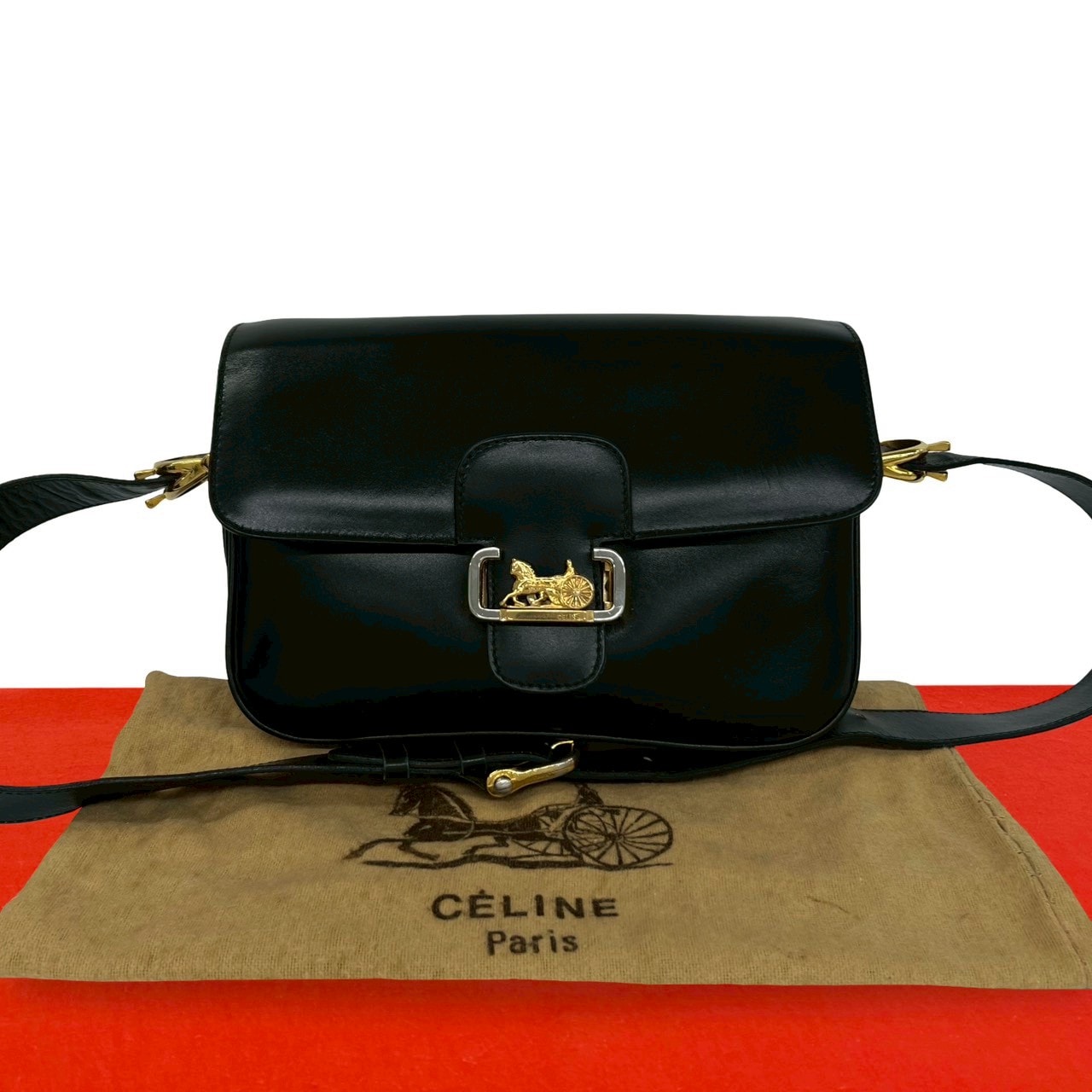 CELINE セリーヌ ロゴ 馬車金具 レザー ショルダーバッグ ブラック
 251-9