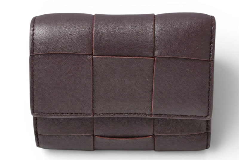 ボッテガヴェネタ 財布 二つ折り財布 BOTTEGA VENETA カセット コンパクトウォレット レザー ボルドー レディース メンズ【中古】
