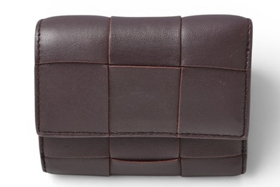 ボッテガヴェネタ 財布 二つ折り財布 BOTTEGA VENETA カセット コンパクトウォレット レザー ボルドー レディース メンズ【中古】