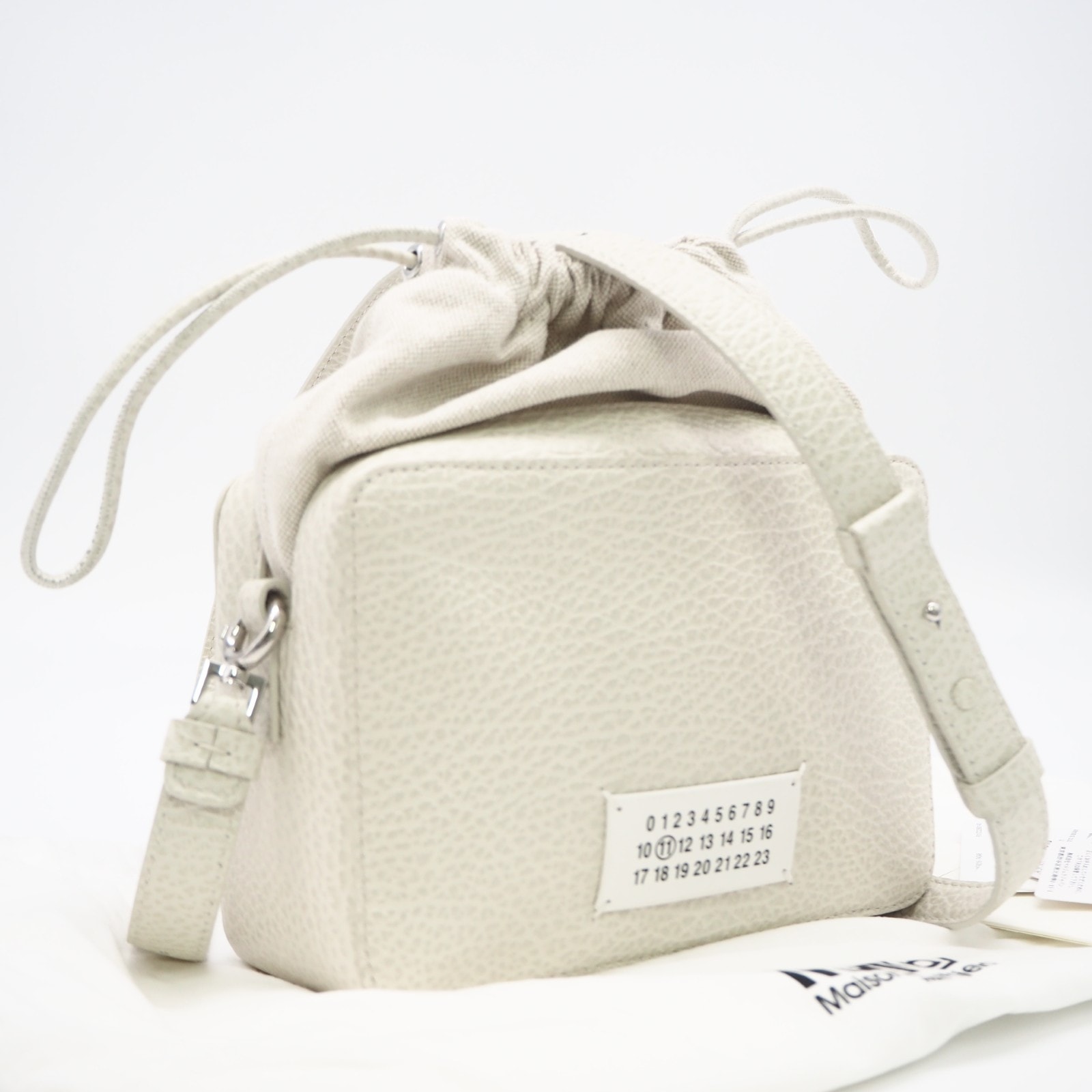 極美品 MAISON MARGIELA メゾンマルジェラ 5AC カメラバッグ SB1WG0018 2wayショルダーバッグ ホワイト カーフレザー レディース