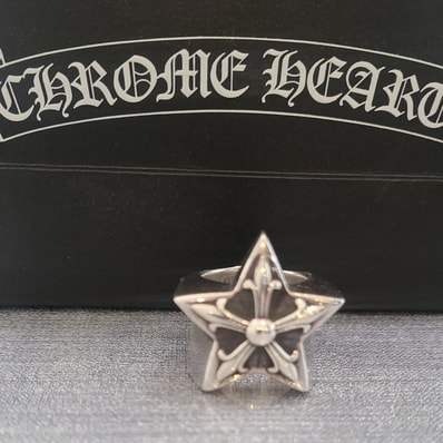 Chrome Hearts Large Star Ring "Silver"