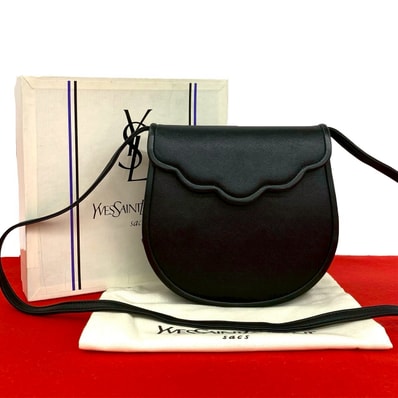 YVES SAINT LAURENT イヴ・サンローラン スカラップ レザー ショルダーバッグ ブラック
69301