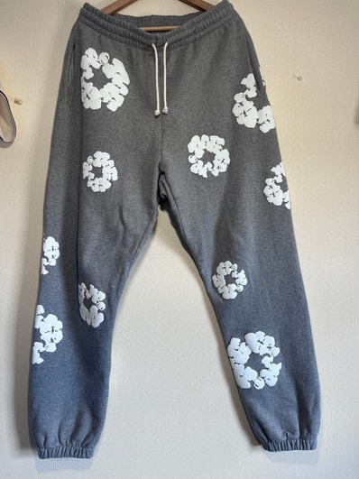 DENIM TEARS The Cotton Wreath Sweat Pants "Grey"