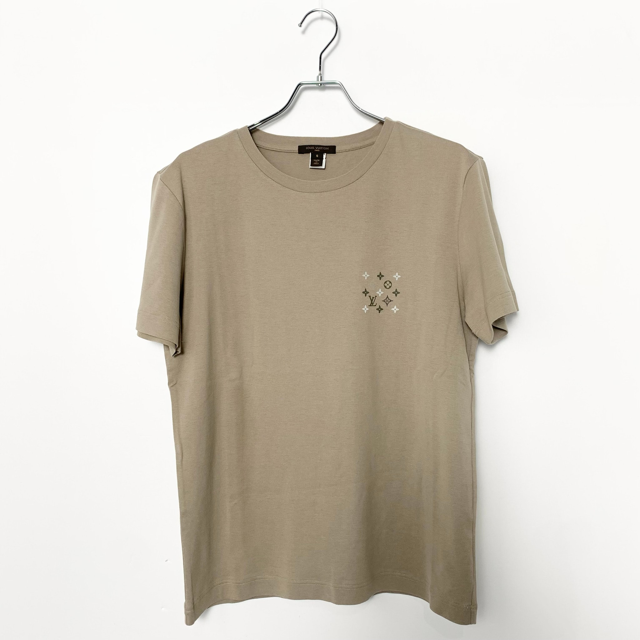 LOUIS VUITTON モノグラムワンポイントTシャツ "Beige"