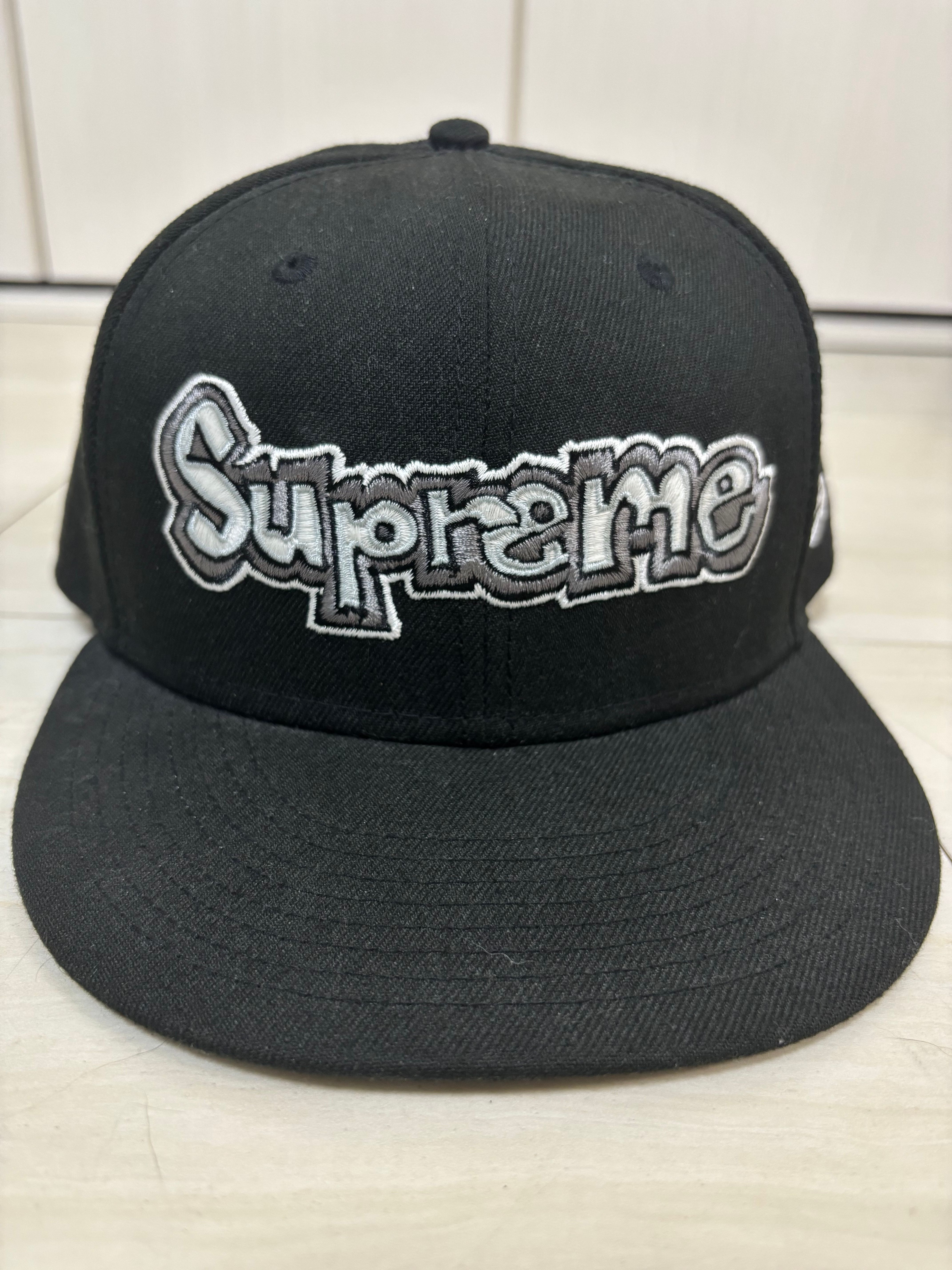 Supreme Gonz Logo New Era® "Black"